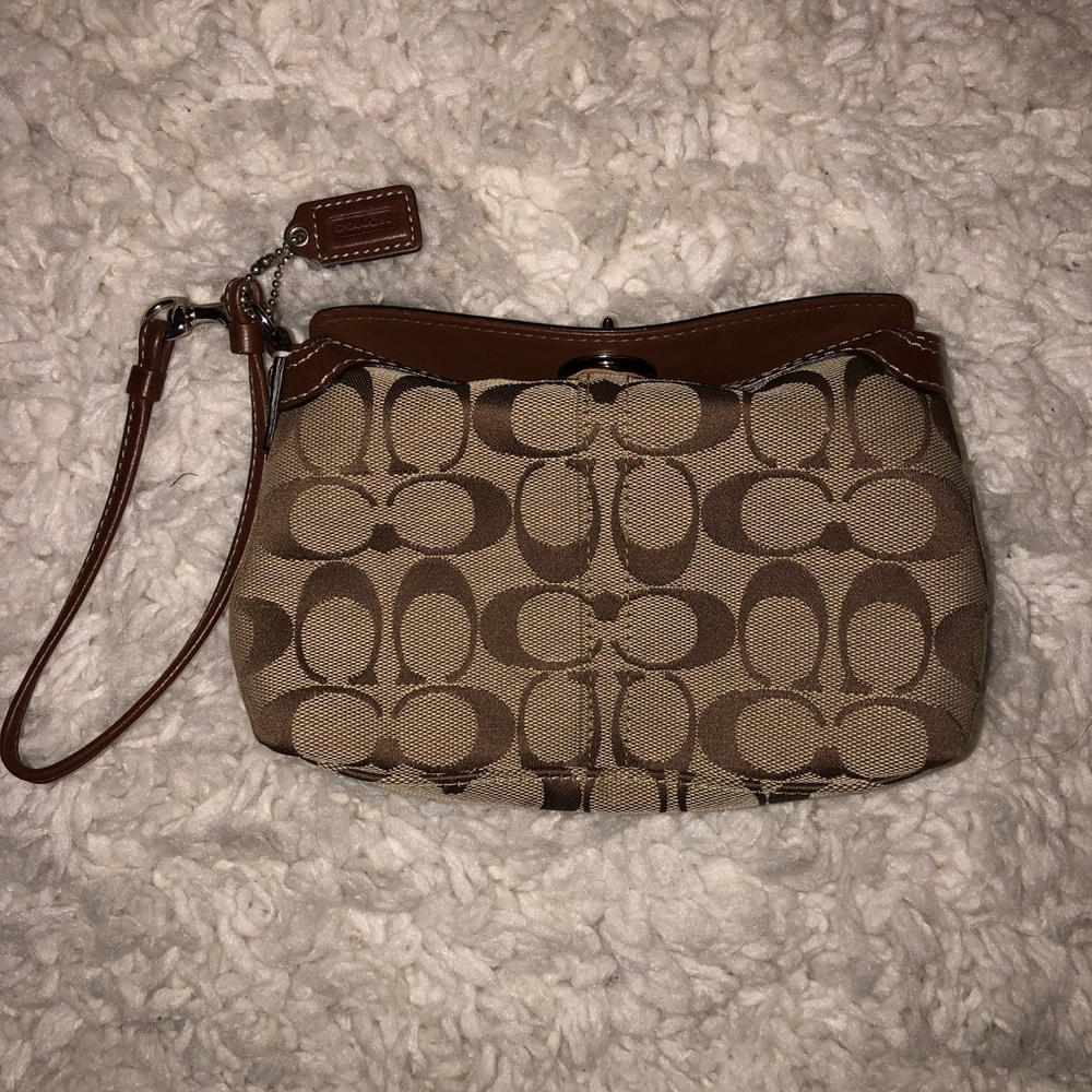 Coach Wristlet in GREAT Condition!!